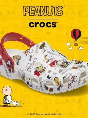 Peanuts x Crocs Snoopy Charlie Brown Clogs